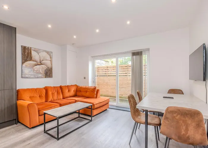 Central Hove 3 Bedroom Flat Bn340Awil
